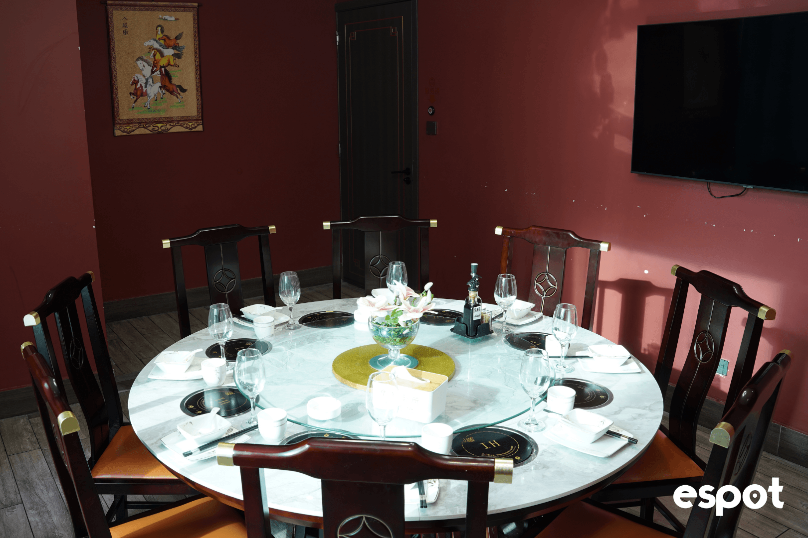 COSMOS Salón Privado Junior